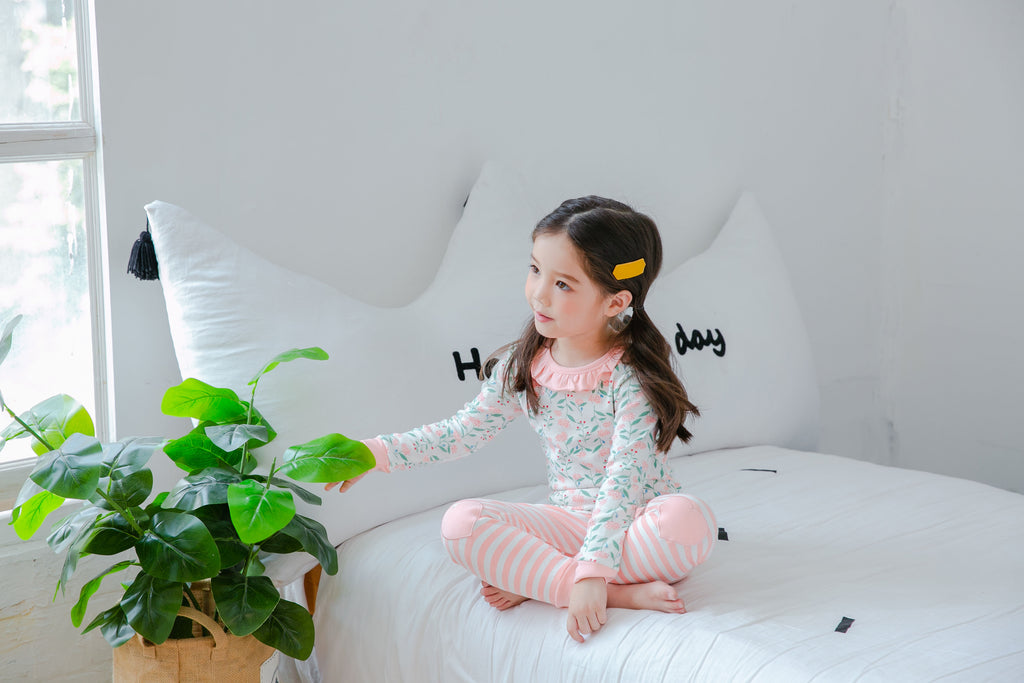 Girls Pink and White Flower Long Sleeved Pyjamas Set (18mths-9yrs)
